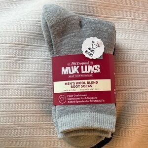 NWT! 2-pair pack - Muk Luks Men's Wool Blend Boot Socks - Light Gray and Black